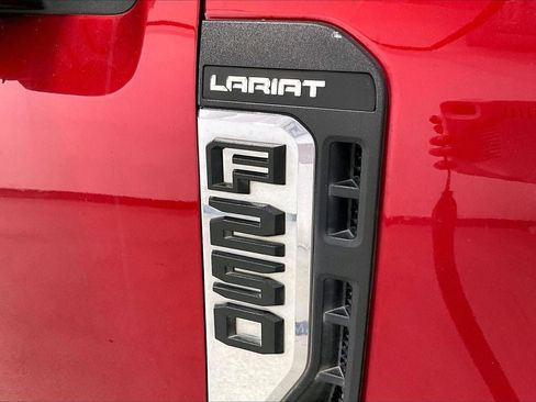 Used 2023 Ford F250 Lariat w/ Lariat Ultimate Package AWD/4WD image 9