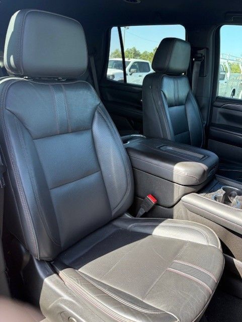Used 2021 Chevrolet Tahoe RST w/ Luxury Package AWD/4WD image 9