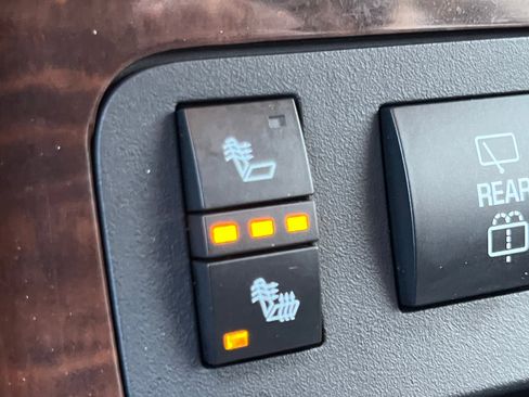 Used 2013 Buick Enclave Leather image 21