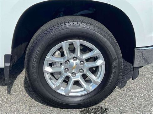 Used 2025 Chevrolet Silverado 1500 LT image 10