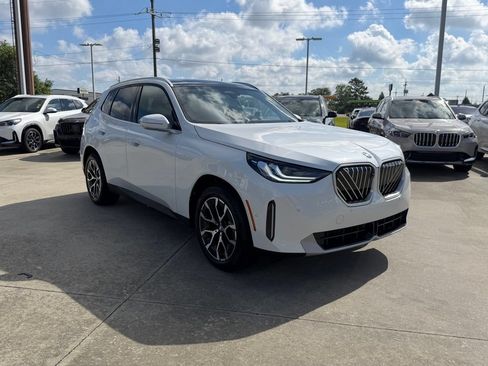 New 2026 BMW X3 xDrive30i w/ Premium Package AWD/4WD image 3