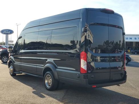 Used 2024 Ford Transit 350 XLT image 3