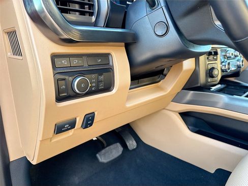 Used 2024 Ford F350 Lariat w/ Lariat Ultimate Package AWD/4WD image 6
