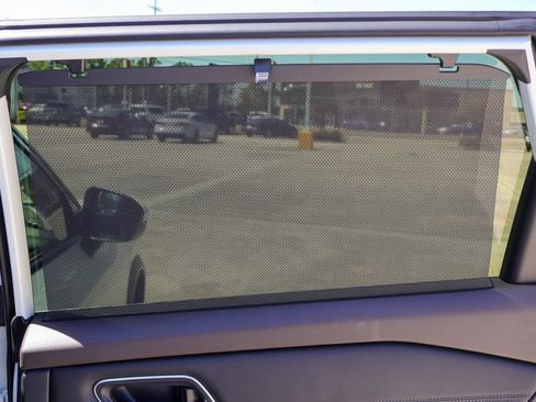 Used 2023 Nissan Rogue Platinum image 22