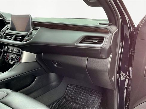 Used 2024 Chevrolet Tahoe Z71 w/ Luxury Package image 17