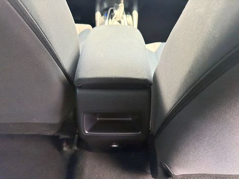 Used 2022 Toyota Corolla LE FWD image 26