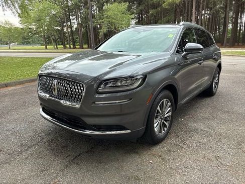 Used 2023 Lincoln Nautilus FWD w/ Premium Package image 7