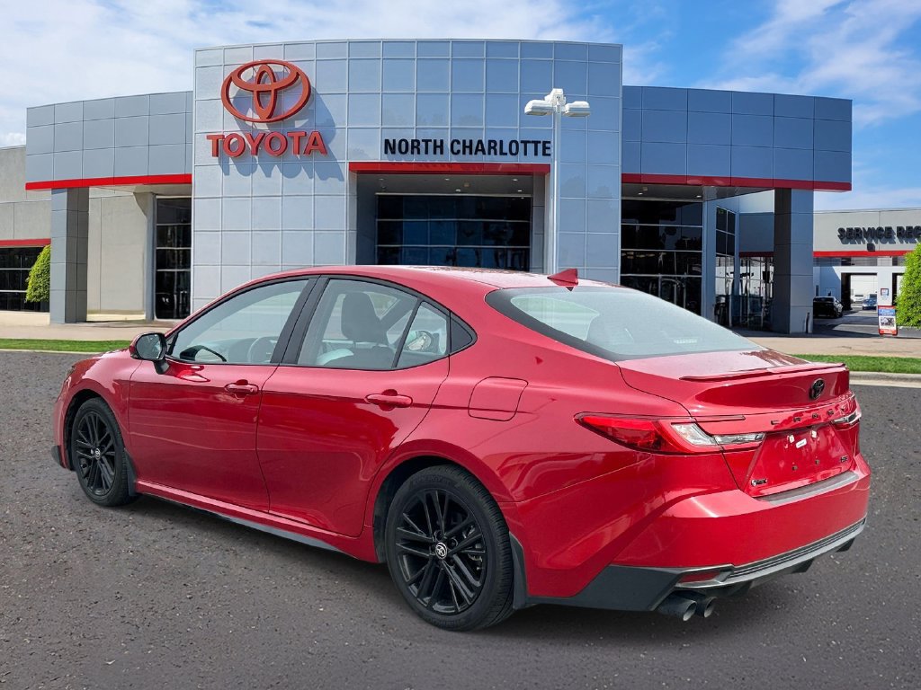 Used 2025 Toyota Camry SE w/ Convenience Package FWD image 6