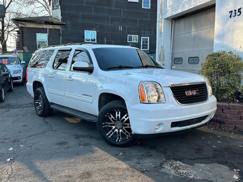 Used 2011 GMC Yukon XL SLT image 11