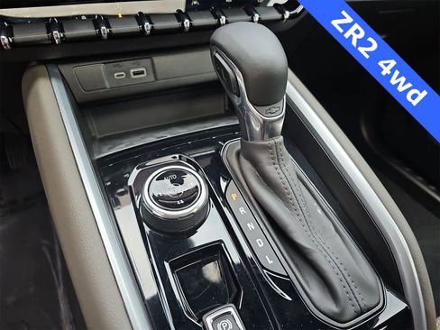 Used 2023 Chevrolet Colorado ZR2 w/ ZR2 Convenience Package III image 21