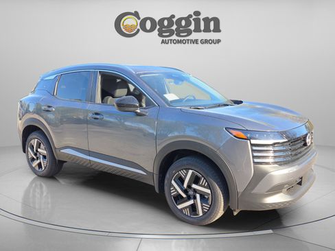 New 2026 Nissan Kicks SV FWD image 7
