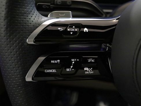 Used 2025 Mercedes-Benz GLS 580 4MATIC image 4