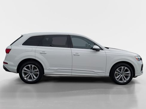 Used 2025 Audi Q7 3.0T Premium Plus AWD/4WD image 3