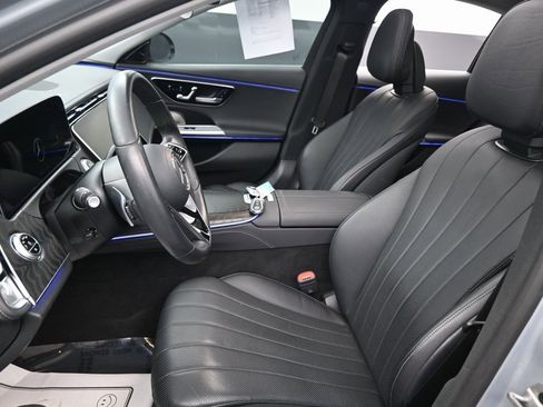 Used 2024 Mercedes-Benz E 350 4MATIC Sedan w/ Leather Package image 29