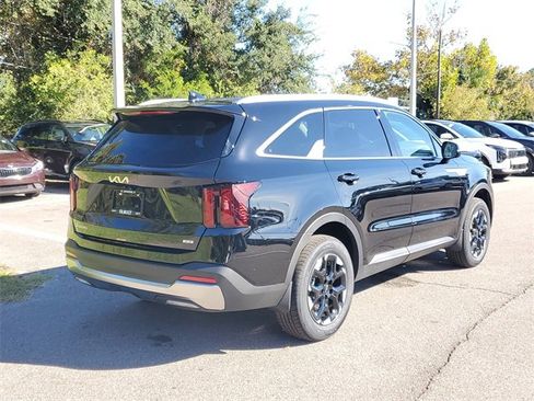 New 2026 Kia Sorento S image 6