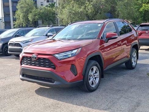 Used 2025 Toyota RAV4 XLE w/ Convenience Package FWD image 2