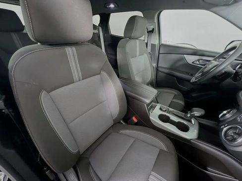 Used 2025 Chevrolet Blazer LT AWD/4WD image 26