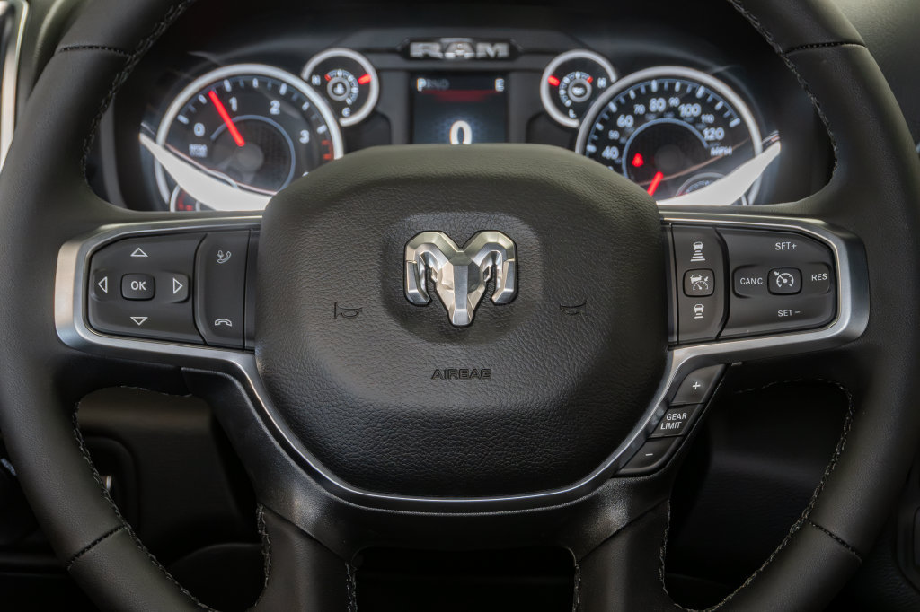 New 2027 RAM 3500 Big Horn AWD/4WD image 17