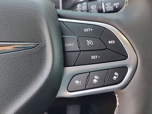 New 2026 Chrysler Pacifica Select image 21