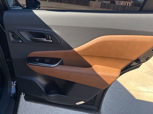 Used 2025 Toyota Crown Signia image 43