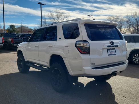 Used 2016 Toyota 4Runner SR5 image 3