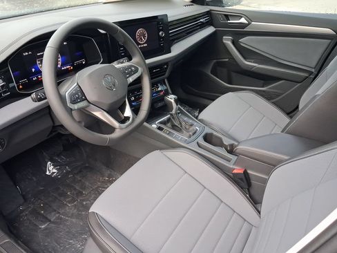 New 2026 Volkswagen Jetta SE FWD image 7