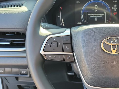 Certified 2025 Toyota Grand Highlander FWD image 25