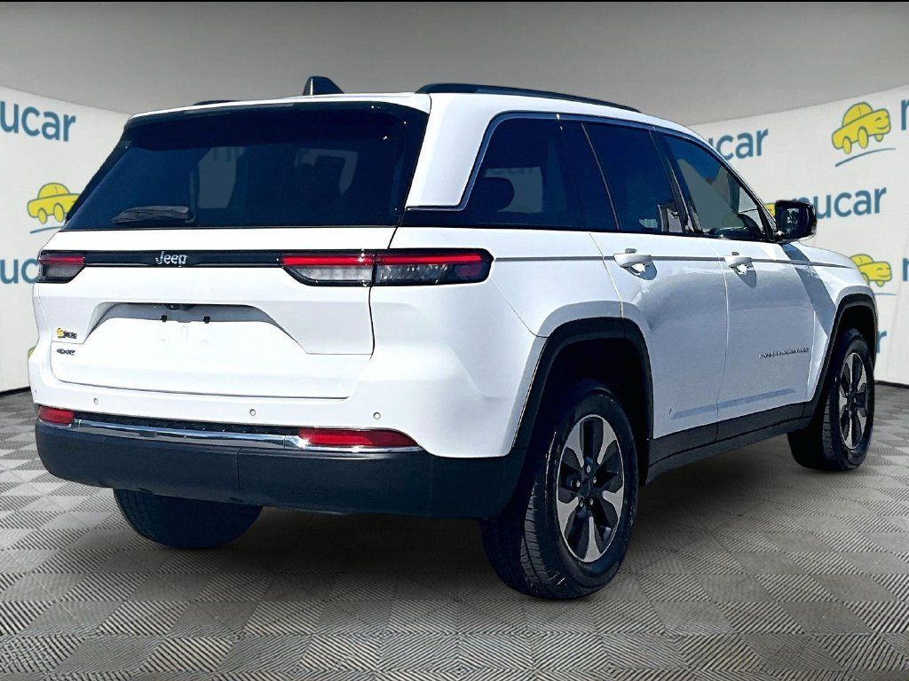 Used 2023 Jeep Grand Cherokee 4WD 4xe image 6