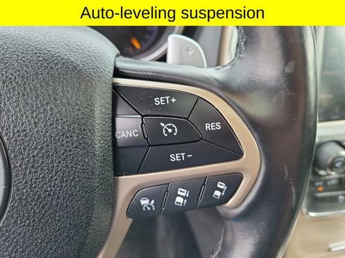 Used 2014 Jeep Grand Cherokee Overland w/ Advanced Technology Group AWD/4WD image 26