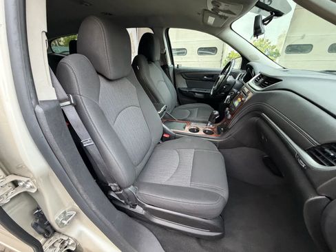 Used 2014 Chevrolet Traverse LT FWD image 35