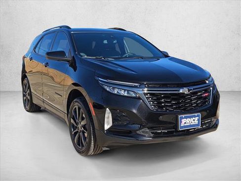 Used 2022 Chevrolet Equinox RS image 3