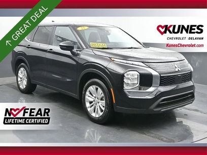 Used 2025 Mitsubishi Outlander ES