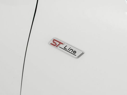 Used 2024 Ford Escape ST-Line w/ Tech Pack #1 image 8