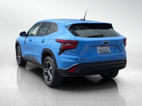 Used 2024 Chevrolet Trax RS w/ Driver Confidence Package FWD image 5