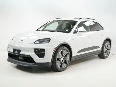 Used 2026 Porsche Macan 4 Electric AWD/4WD image 1