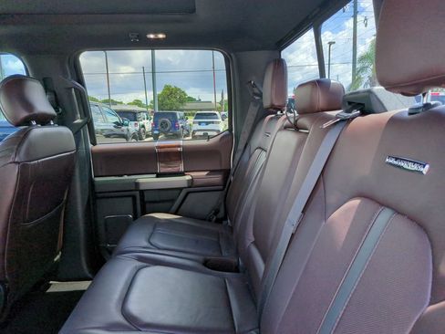 Used 2015 Ford F150 Platinum w/ Equipment Group 701A Luxury AWD/4WD image 18