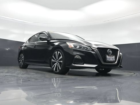 Used 2019 Nissan Altima 2.5 SR w/ SR Premium Package FWD image 45