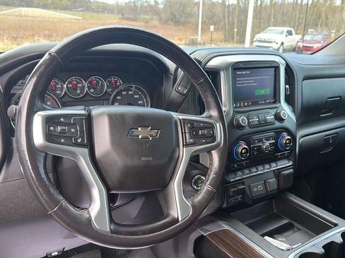 Used 2020 Chevrolet Silverado 1500 RST image 17