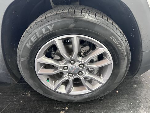 Used 2022 GMC Terrain SLT image 23