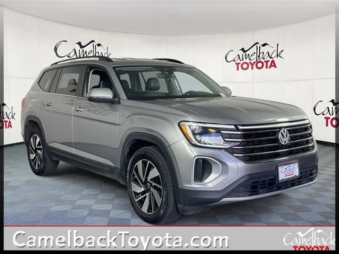 Used 2024 Volkswagen Atlas SE image 1