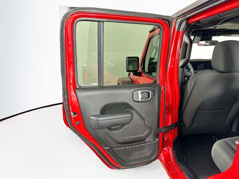 Used 2025 Jeep Wrangler Sport S image 24