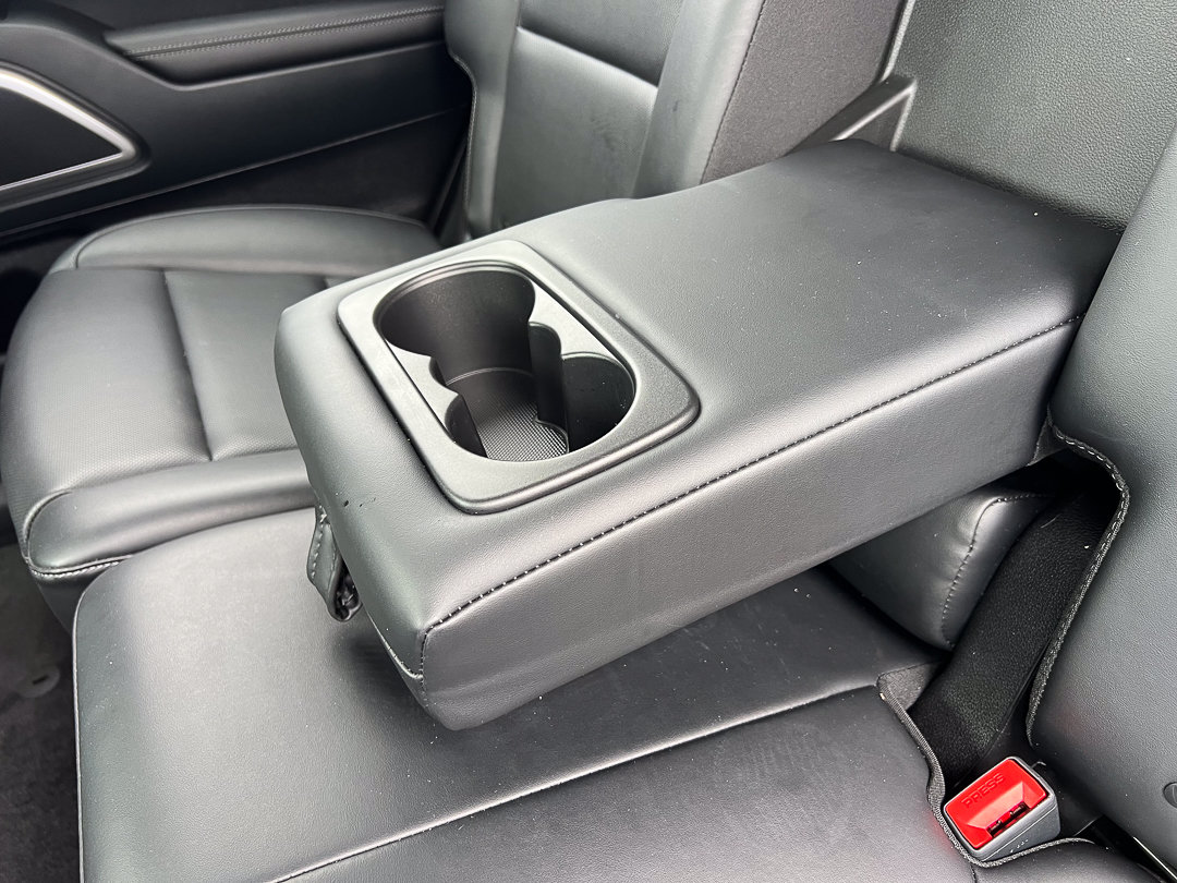 Used 2025 Kia Telluride LX FWD image 32
