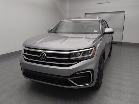 Used 2020 Volkswagen Atlas Cross Sport SE w/ Panoramic Sunroof Package image 15