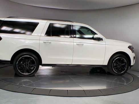 Used 2024 Ford Expedition Max Limited image 9