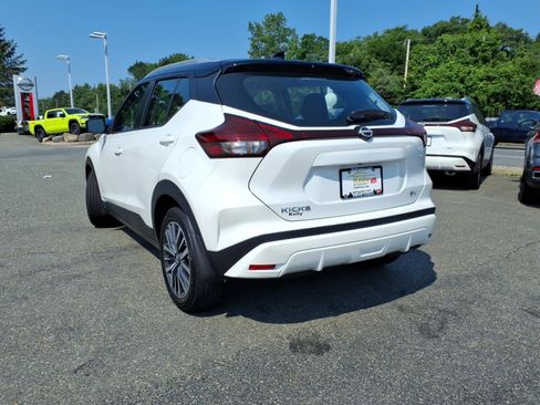 Certified 2023 Nissan Kicks SV w/ Interior Electronics Package FWD image 7