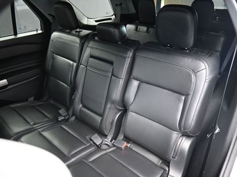 Used 2023 Ford Explorer XLT w/ Equipment Group 202A image 18