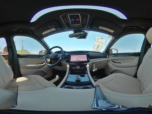 New 2026 Jeep Grand Cherokee Limited RWD image 17
