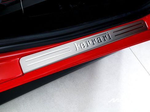 Used 2019 Ferrari 488 Spider RWD image 23