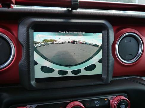 Used 2021 Jeep Wrangler Unlimited Rubicon image 30