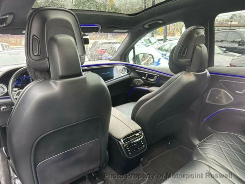 Used 2023 Mercedes-Benz EQS 580 4MATIC SUV image 23